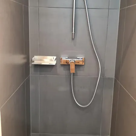 Modernes Im Gruenen Appartement